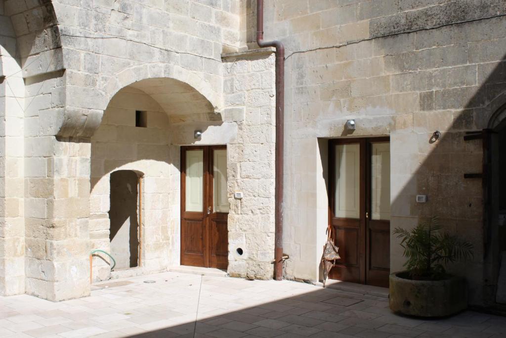Dimora Storica "Casa Sicuro" Bed & Breakfast Martano Exterior foto