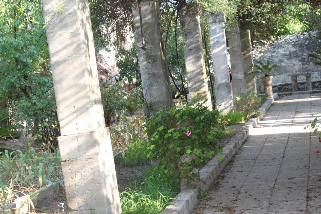 Dimora Storica "Casa Sicuro" Bed & Breakfast Martano Exterior foto