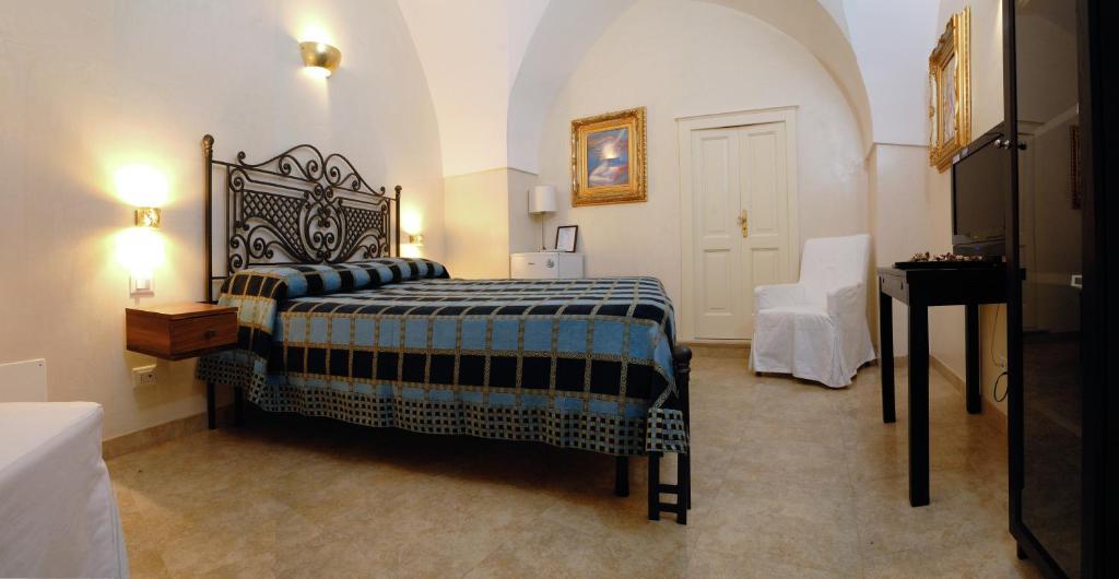 Dimora Storica "Casa Sicuro" Bed & Breakfast Martano Exterior foto