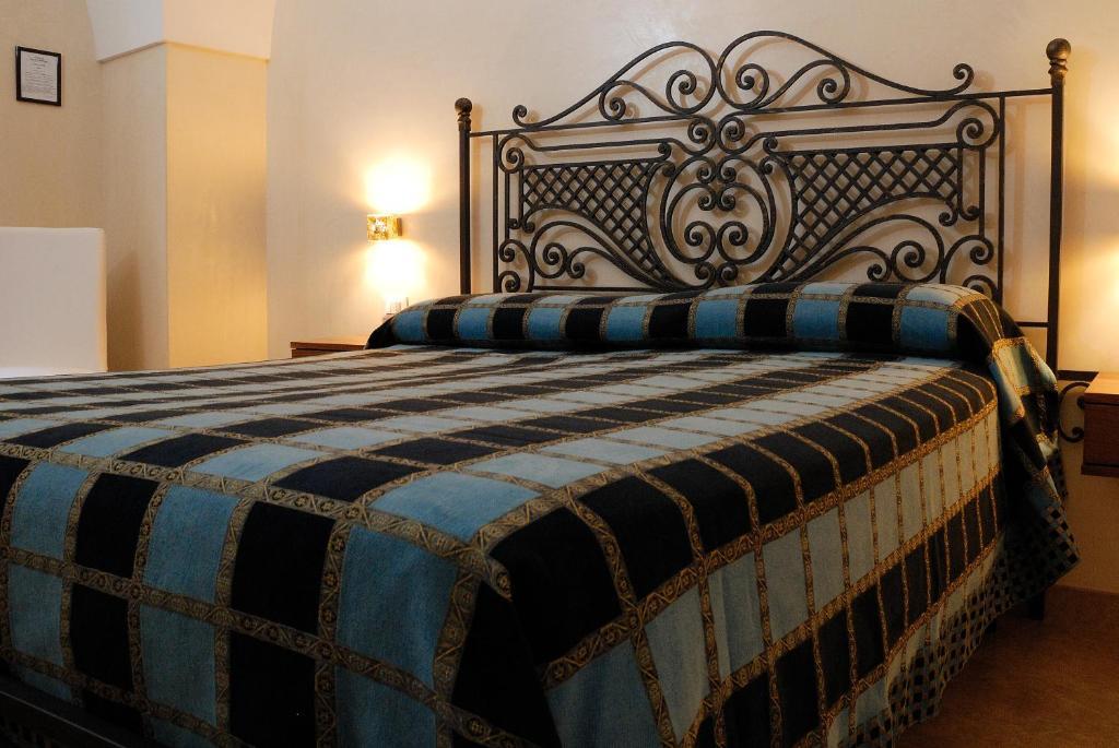 Dimora Storica "Casa Sicuro" Bed & Breakfast Martano Exterior foto