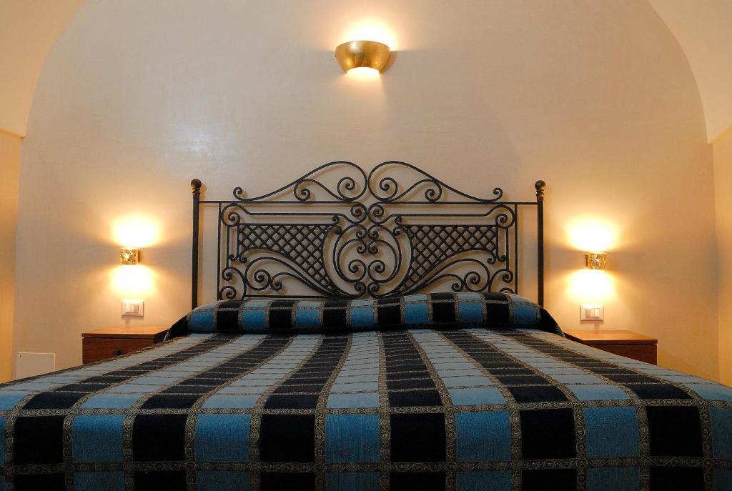 Dimora Storica "Casa Sicuro" Bed & Breakfast Martano Exterior foto