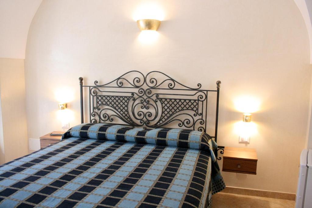 Dimora Storica "Casa Sicuro" Bed & Breakfast Martano Exterior foto